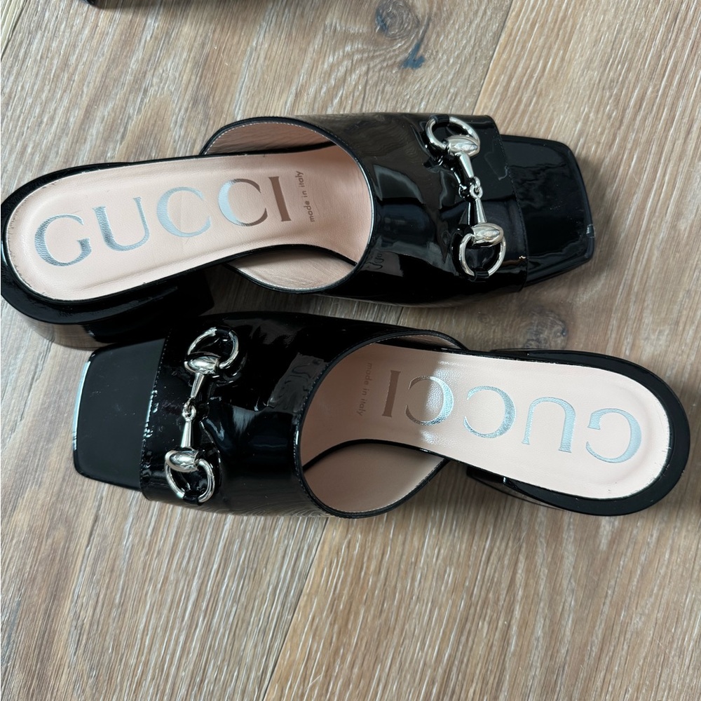 Gucci leather heeled sandals